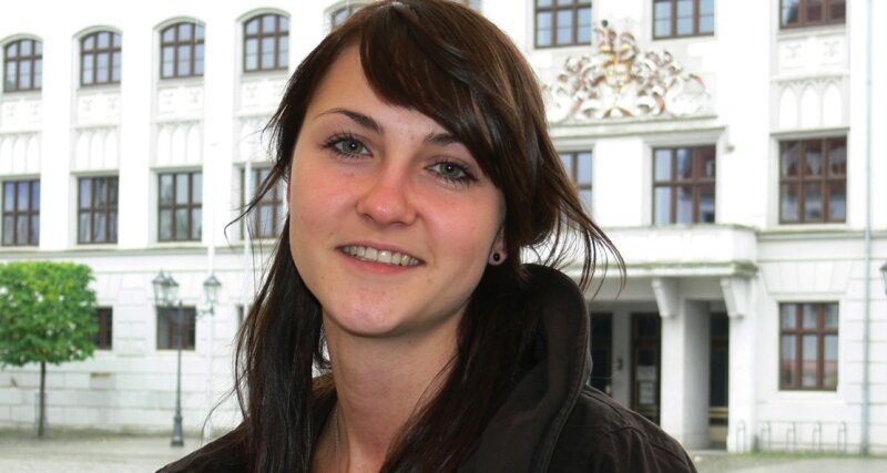 Susanne ist Zwickaus erstes "Einheitskind" - 
              <p class="artikelinhalt">Susanne Klein wurde am 3. Oktober 1990 im Heinrich-Braun-Klinikum geboren und war damit Zwickaus erster echter Bundesbürger.</p>
            