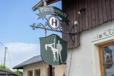 Swingerclub in Treuen ist zu - Mittlerweile gibt es ihn nicht mehr: den Pärchenclub Haltestelle in Treuen.
