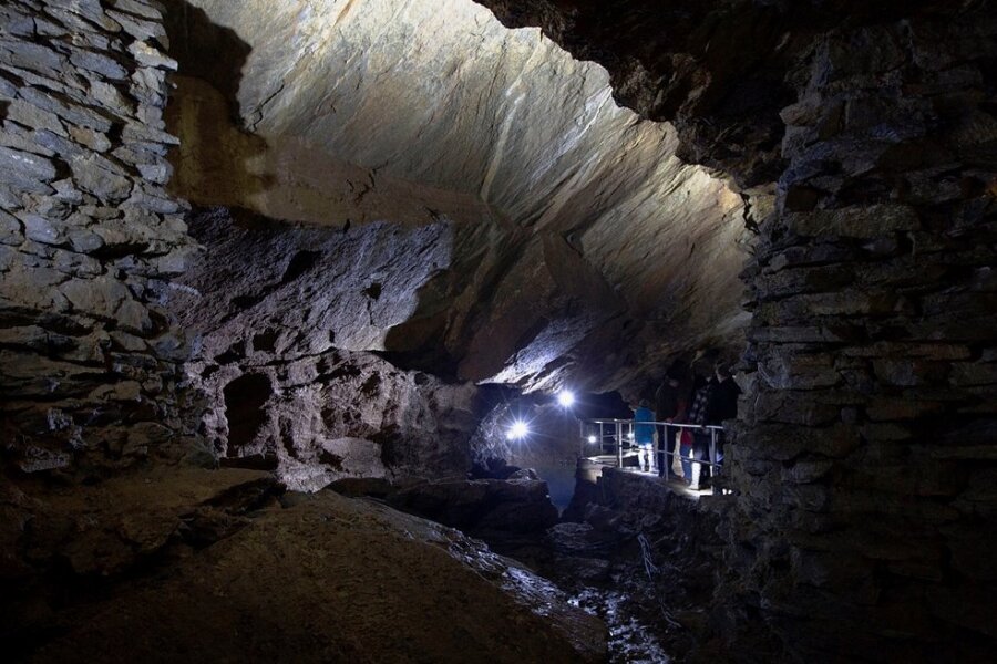 Syrauer Höhle ist auf der Suche nach einem Drachenbändiger - Die Drachenhöhle Syrau wurde 1928 zufällig entdeckt. Auch in den Herbstferien ist geöffnet. Besuchertermine sollten vorab reserviert werden. Das geht auch über das Internet. 