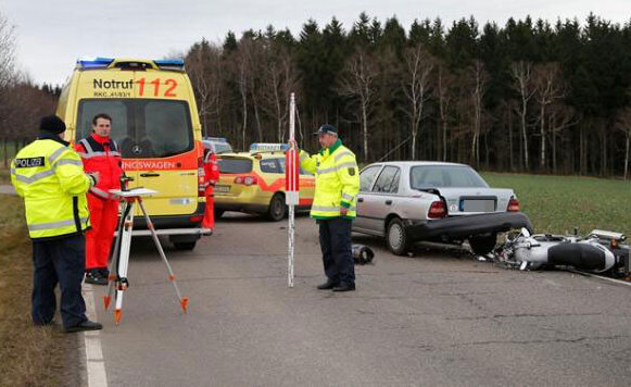 Tödlicher Motorradunfall auf der Augustusburger Straße - 