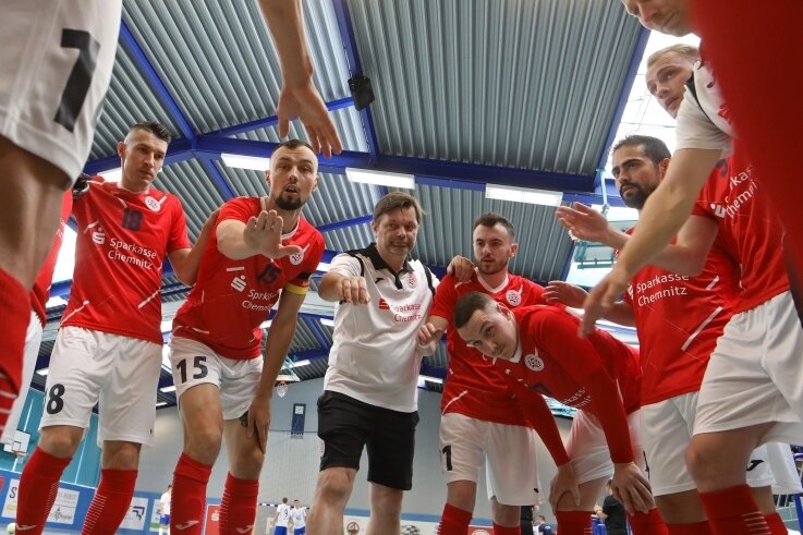 Tabellenführer sieht noch Luft nach oben - Die Futsal-Spieler aus Hohenstein-Ernstthal schwören sich auf die nächsten Aufgaben ein. 