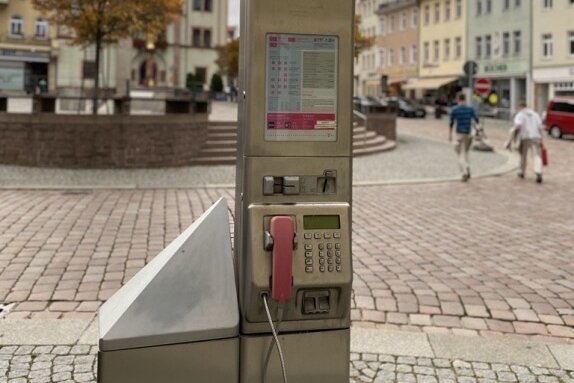 "Fast keine Anrufe" wurden in diesem Jahr von dieser Telefonsäule am Mittweidaer Markt getätigt.