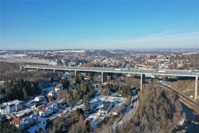 Talbrücke Wilkau-Haßlau: Der erste Teil der Sanierung des Autobahnabschnittes ist abgeschlossen - Die Sanierung der Fahrbahn auf der Talbrücke in Wilkau-Haßlau war eine größten Herausforderungen bei den Bauarbeiten.