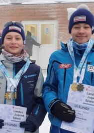 Talent läuft Konkurrenz davon - Paul Wölkerling (r.) und Sydney-Laureen Wüstling holten Medaillen nach Schwarzenberg. 