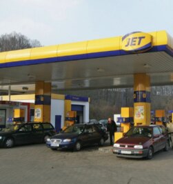 Tankstelle ausgeraubt - Der Betrieb an der Jet-Tankstelle in der Werdauer Uferstraße lief gestern wieder normal. 