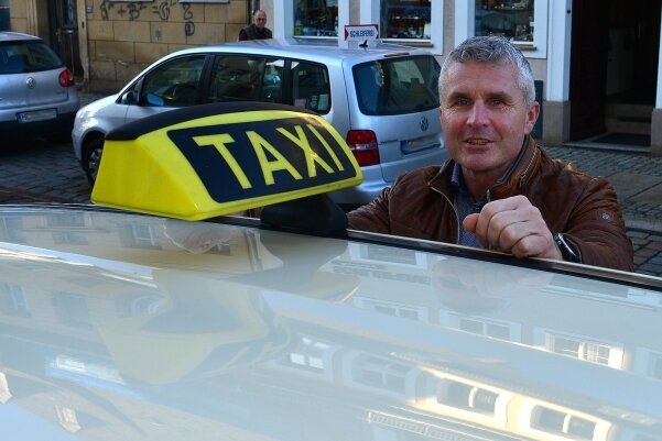 Michael Altmann, Taxi-Unternehmer aus Mittweida, spricht sich für eine schnelle Erhöhung des Tarifs aus. 