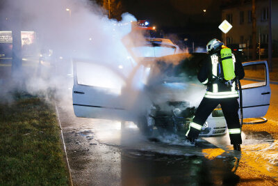Am Montagabend brannte ein VW Polo auf der Blankenburgstraße aus.