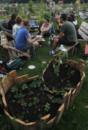Alternative Gartenkolonie in Berlin. Gärtnern in der Stadt - das "Urban Gardening" - soll grüne Räume zwischen Häusern schaffen, Gemeinschaften fördern und unnötigen Konsum eindämmen.