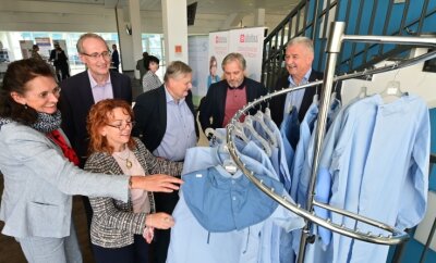 Textilfirmen im Dialog - Drei tschechische Textilfirmen, darunter Clinitex aus Ostrava, stellten ihre Produkte in Chemnitz aus. 
