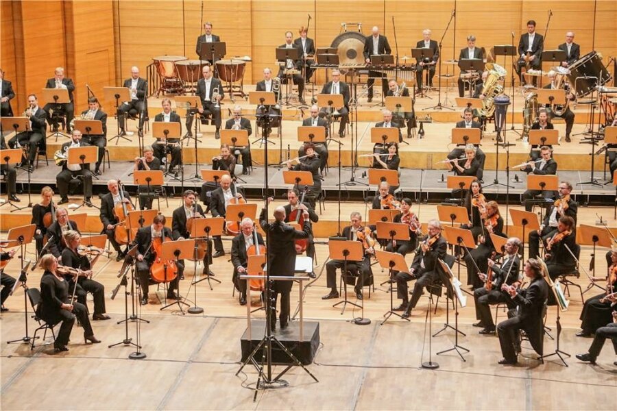 Theater Chemnitz ändern Startzeiten für Sinfoniekonzerte am Mittwoch - Die Sinfoniekonzerte finden in der Stadthalle statt. Im Bild ein Konzert aus einer vergangenen Spielzeit. 