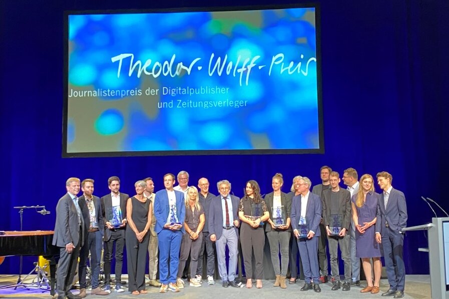 Die Preisträger und Nominierten des diesjährigen Theodor-Wolff-Preises.