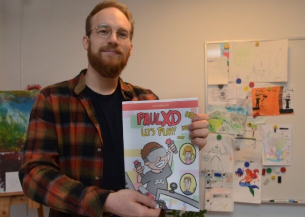 Ken Schönfelder ist Kinder- und Jugendlichen-Psychotherapeut in Auerbach, vor wenigen Tagen hat er im Plauener Apicula-Verlag seinen Comic "Paul XD" veröffentlicht. 
