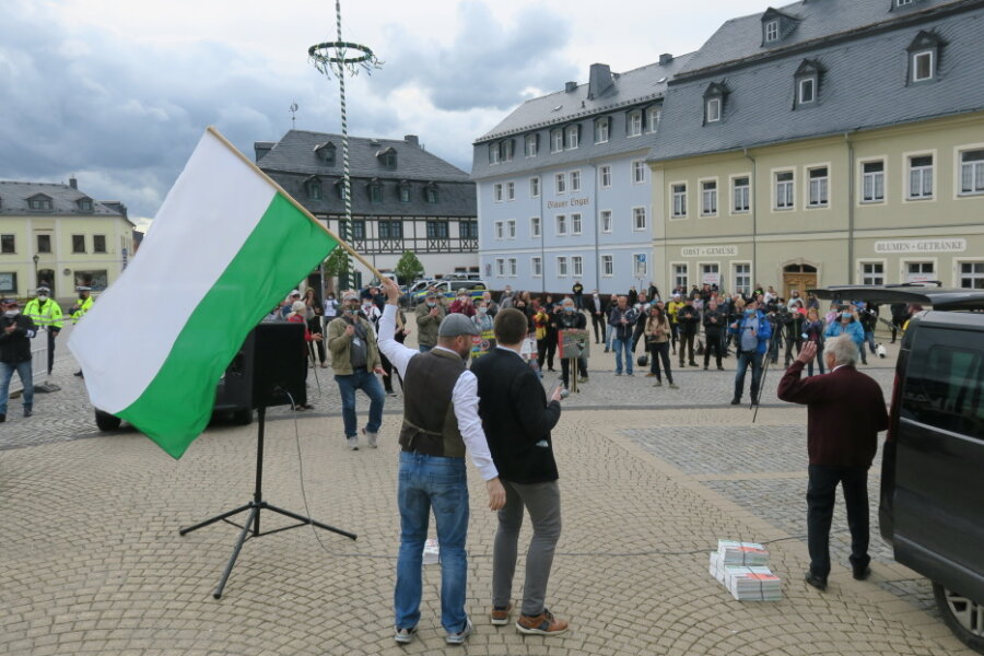 Ticker: Demonstration begleitet Kretschmer-Besuch in Zwönitz