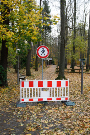 Tiergehege am Pöhlberg samt Spielplatz gesperrt - Das Annaberg-Buchholzer Tiergehege darf nicht betreten werden. Damit ist auch der Spielplatz im Gelände vorerst nicht nutzbar.