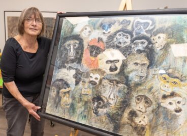 Tierschutz-Aktivistin will anecken - Mechthild Pöhler liebt die Tiere und die Natur. Die Künstlerin aus Kemtau nutzt ihre Fähigkeiten, wichtige Themen zur Sprache zu bringen. Sie will, dass die Menschen hinschauen. 