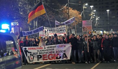 Tillich und Dulig stellen sich hinter Pegida-Gegner - Tausende Demonstranten sind in den vergangenen Wochen in Dresden auf die Straße gegangen. Sie folgen einem Aufruf der Initiative "Patriotische Europäer gegen die Islamisierung des Abendlandes" (kurz Pegida).