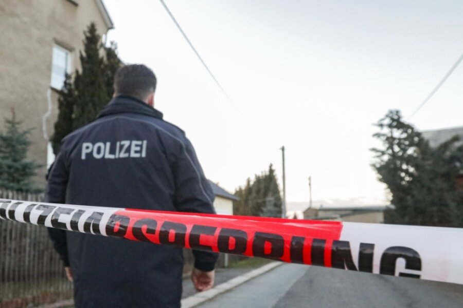 Tödlicher Streit: Angeklagter äußert sich - Am 6. März wurde die Polizei wegen eines tödlichen Streits nach Limbach-Oberfrohna gerufen. Ein 41-Jähriger war erschossen worden. Der 74-jährige Lebenspartner der Mutter des Opfers steht jetzt vor Gericht. 