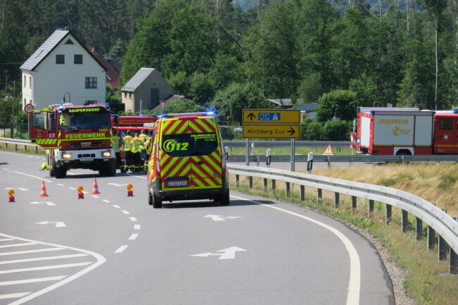 Am Samstag gegen 14:30 Uhr hat sich ein tödlicher Verkehrsunfall auf der S 282 bei Kirchberg ereignet.
