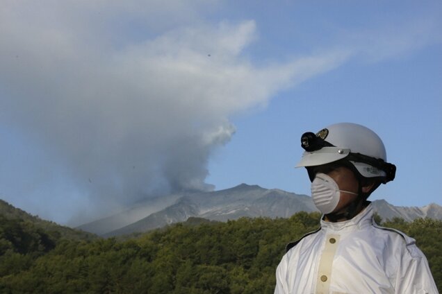 Tote am Vulkan befürchtet - Schwefel stoppt Bergung - 