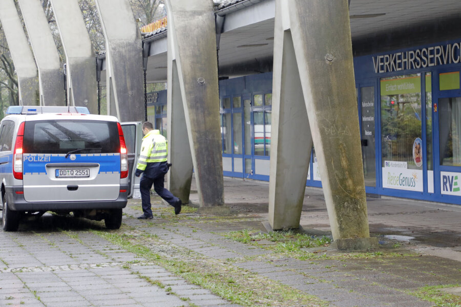 Toter am Busbahnhof Chemnitz gefunden - Ein Toter ist am Montagnachmittag am Busbahnhof in Chemnitz gefunden worden.