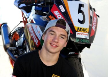 Toter Rennfahrer: Zwölfjährige hat sein Herz bekommen - Jonas Hähle vom Automobil- und Motorrad-Club Sachsenring wurde nur 15 Jahre alt.