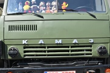 Trabi-Parade beim Oldtimertreffen - Auch dieser Kamaz-Laster aus russischer Produktion konnte in Hartmannsdorf bestaunt werden.