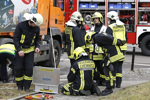 Tragischer Unfall in Chemnitz: Fußgänger tödlich verletzt - 