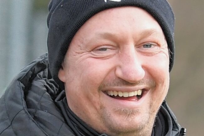 Trainer-Auszeit endet bei Schlusslicht - Hans Dumcke - Neuer Trainer des SV Auerhammer