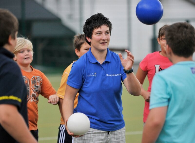 Traum-Job auf dem Rabenberg gefunden - 
              <p class="artikelinhalt">Ronja Baumann arbeitet als Sportfachwirtin im Sportpark Rabenberg. </p>
            