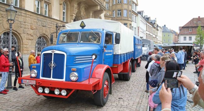 Diese Fahrzeuge waren Teil des Oldtimer-Korso in Werdau.