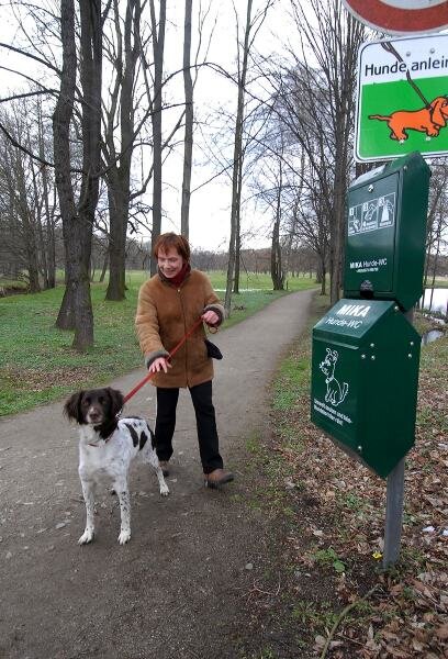 "Tretminen" tonnenweise - In Waldenburg gibt es sechs Hundetoiletten, wie hier im Grünfelder Park. 