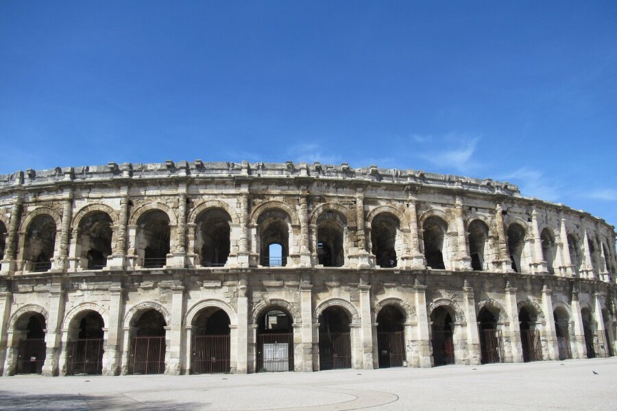 Triennale in Nîmes: Römisch und zeitgenössisch zugleich - Die südfranzösische Stadt Nîmes ist berühmt für ihr römisches Amphitheater, hat aber noch viel mehr zu bieten - vor allem jetzt mit der Triennale "Contemporaine".