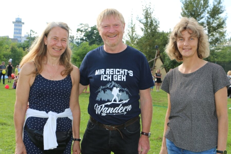Trio zeigt ein Herz für Kinder und baut auf viele Unterstützer - Ingrid und Gerd Kämpf sowie Silke Dämlow (von links) gehören zu den Gründern des Joel-Vereins vor 30 Jahren. 