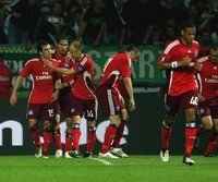 Trochowski-Tor lässt HSV vom Finale träumen - HSV-Jubel nach dem Treffer von Piotr Trochowski (l.)