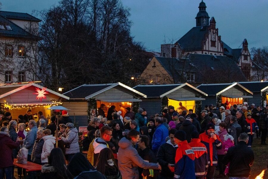 Trotz Corona: Oberlungwitz plant dieses Jahr einen Weihnachtsmarkt - Trubel herrschte zum Weihnachtsmarkt 2019.