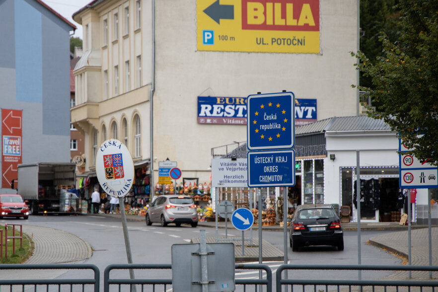 Trotz Corona: Sachsen dürfen für 48 Stunden ohne Quarantäne nach Tschechien - Grenzübergang Bärenstein