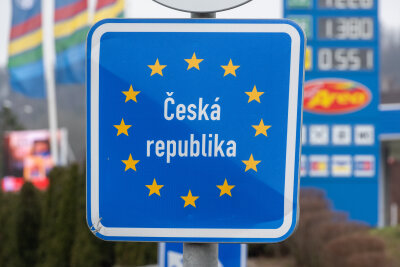 Trotz Coronakrise über die tschechische Grenze? Zwei Grenzübergänge im Erzgebirge für Pendler offen - 