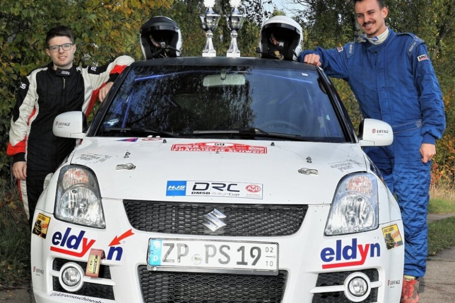 Trotz Titelgewinn: Wege eines Gelenauer Duos trennen sich - Die Gelenauer Paul Stöckel und Co-Pilot Justin Lein haben gemeinsam die Thüringen-Meisterschaft gewonnen, künftig sitzen sie jedoch in verschiedenen Fahrzeugen. 