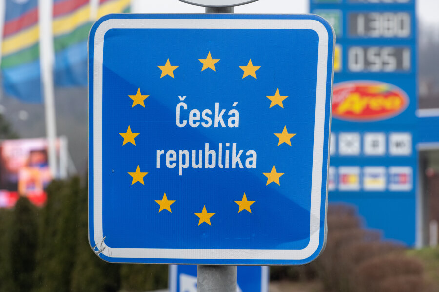 Tschechien: Grenzübergänge im Vogtland dicht - Tschechien schließt in der Nacht zum Samstag ab Mitternacht alle Grenzübergänge, darunter auch die im Vogtland. Der Ausnahmezustand gilt für 30 Tage.