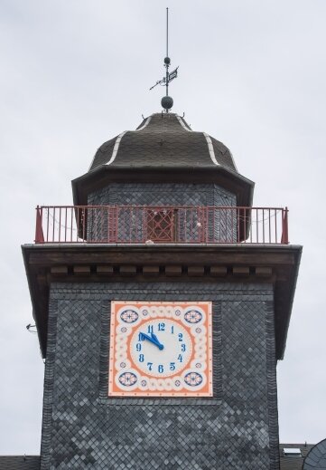 Turmuhr hat Original-Aussehen zurück - Die Uhr hat durch die Restaurierung ihr ursprüngliches Aussehen zurückbekommen.