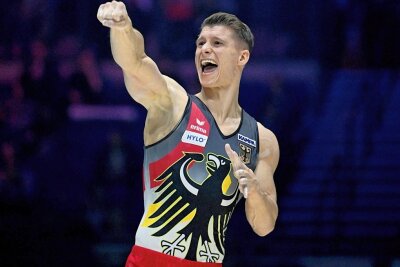 Turn-WM: Silbermedaillefür Lukas Dauser  von besonderem Wert - Lukas Dauser schreit nach Silber seine ganze Freude heraus. )