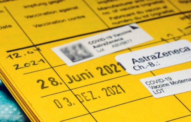 Über 300 Betriebe melden Ungeimpfte - Seit 15. März muss nachweislich mindestens dreimal geimpft sein, wer in Gesundheits- oder Pflegeberufen arbeitet. Ungeimpftes Personal müssen die Arbeitgeber dem Gesundheitsamt melden.