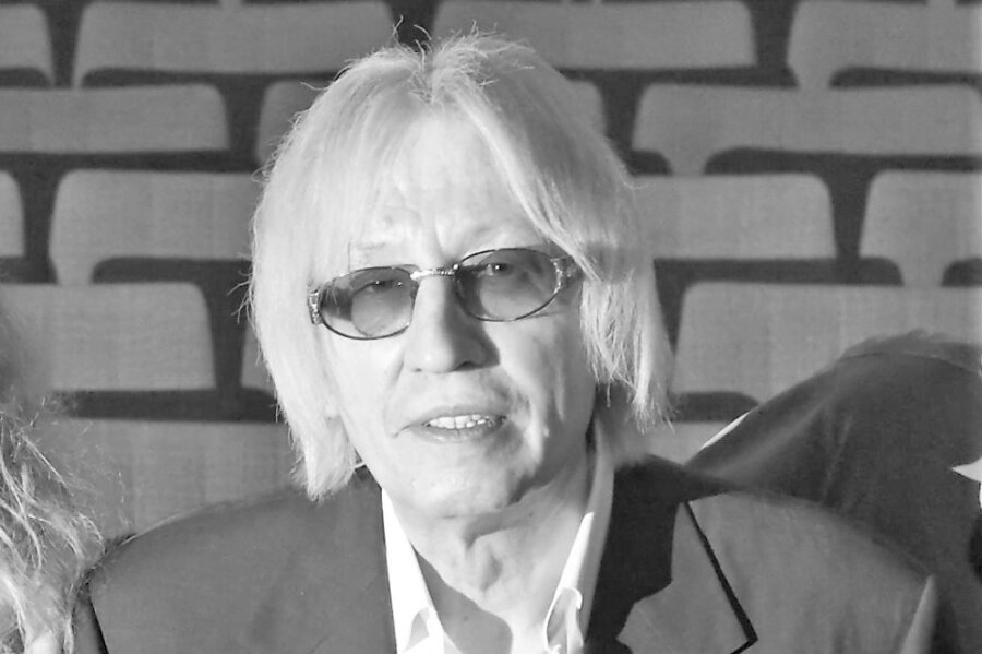 "Über sieben Brücken": Karat-Keyboarder Ed Swillms tot - Ulrich "Ed" Swillms wurde 76 Jahre alt.
