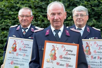 Überraschung gelungen: Ehrenmitglieder ernannt - Lothar Hahn, Walter Poller und Rolf Spangler (v.l.). 