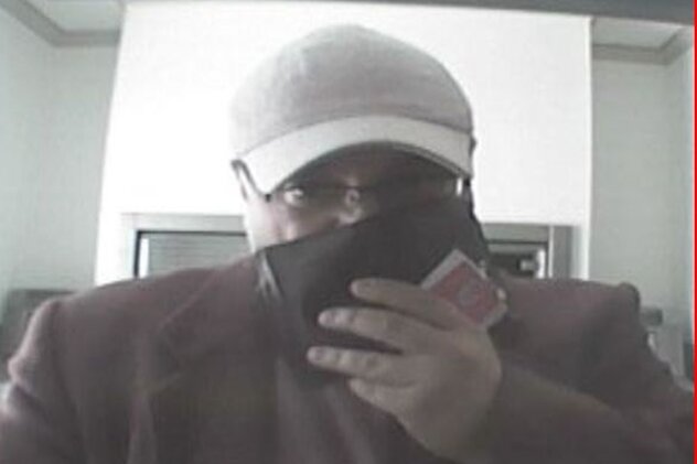 Überwachungsfoto veröffentlicht: Polizei sucht Geldkartendieb - 