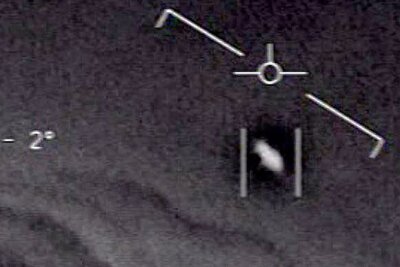 Ufos geben US-Streitkräften weiter Rätsel auf - Dieses unidentifizierte Flugobjekt wurde von Piloten der US-Marine mit einem Nachtsichtgerät entdeckt. 