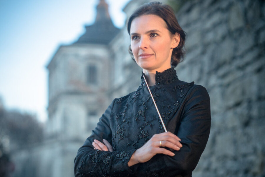 Ukrainische Dirigentin Oksana Lyniv: "Ich wurde als Kollaborateurin bezeichnet" - 