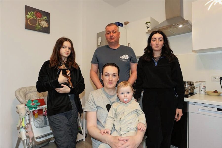 Ukrainische Familie kämpft weiter um Wohnrecht in Zwickau - Die Familie Rotach hat eine Wohnung in Zwickau gefunden. Ob sie da bleiben darf, ist derzeit noch ungewiss. 