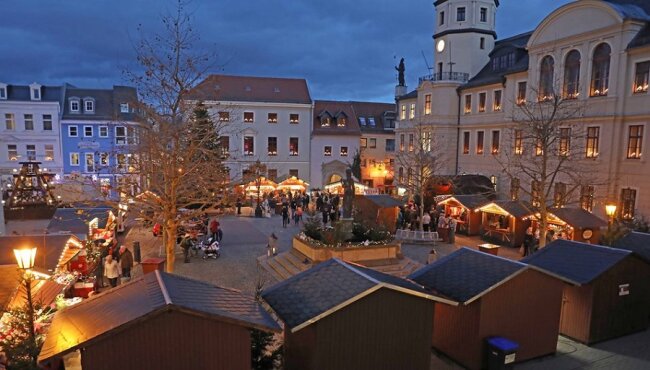 Der Weihnachtsmarkt in Crimmitschau hat bei einer Umfrage des MDR-Sachsenradios mit der Gesamtnote 1,9 abgeschnitten.