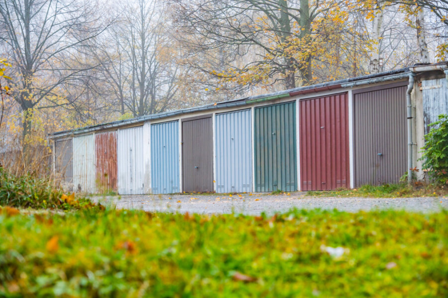 Umsatzsteuer für DDR-Garagen sorgt für Irritationen - DDR-Garagen in Schneeberg